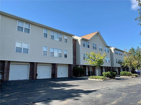 3rd image of 40 Deer Court Dr #40
