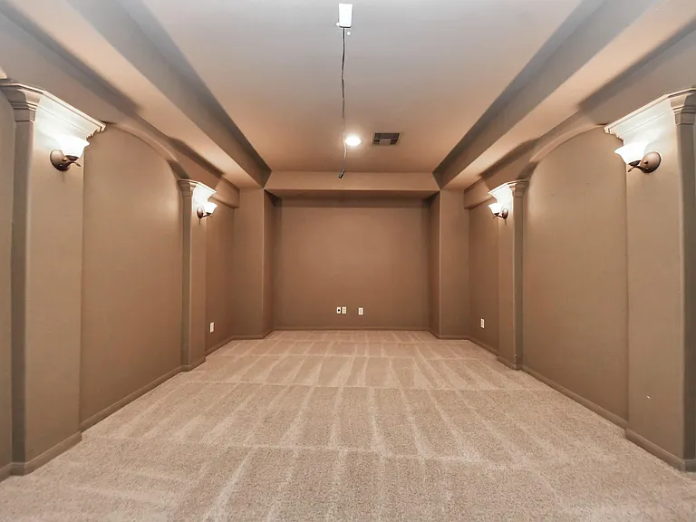 9427 Sapphire Bay Ln — Photo 36