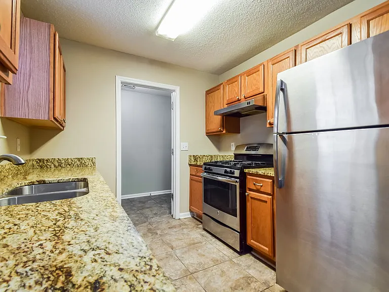 4405 Grove Dr NW — Photo 7