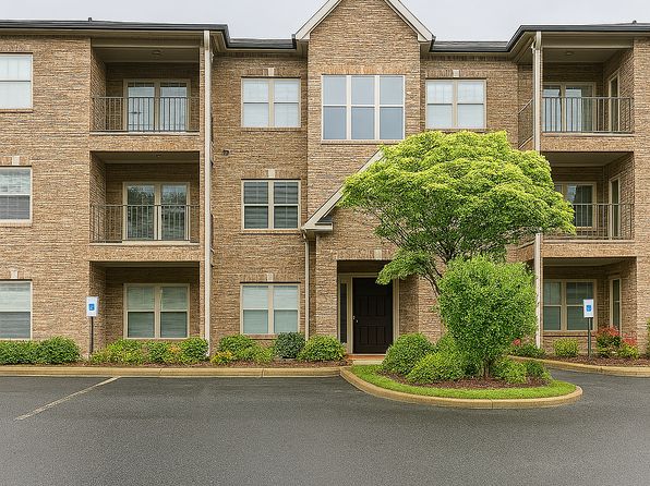 186 Pine Ridge Rd #303