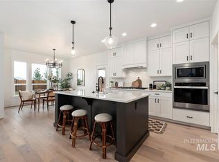 215 S Fusion Ave, Kuna, ID 83634