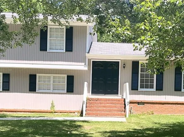 9226 Carlton Trl NW, Covington, GA 30014