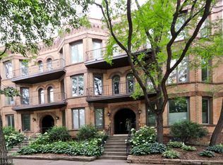 561 Laurel Ave APT 4, Saint Paul, MN 55102