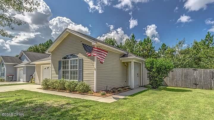 1st image of 7224 Lake Suzzanne Way