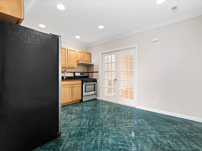 204 Dodd St #2 — Photo 4