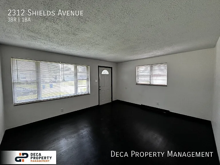 2312 Shields Ave — Photo 2
