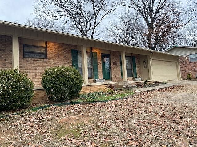 2nd image of 6805 Comanche Dr