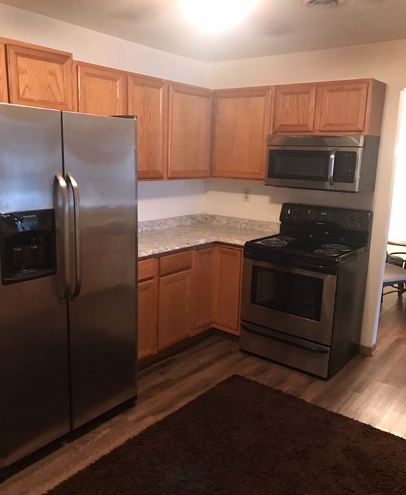 Refrigerator/ stove