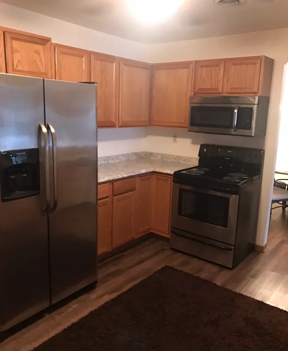 Refrigerator/ stove