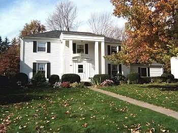352 Appleblossom Ln photo 1