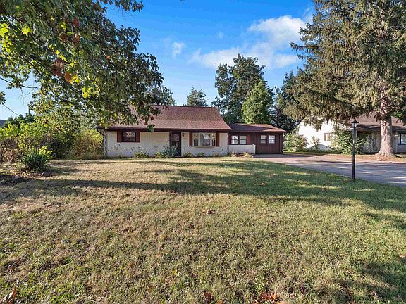 3rd image of 2630 Garden Park Dr