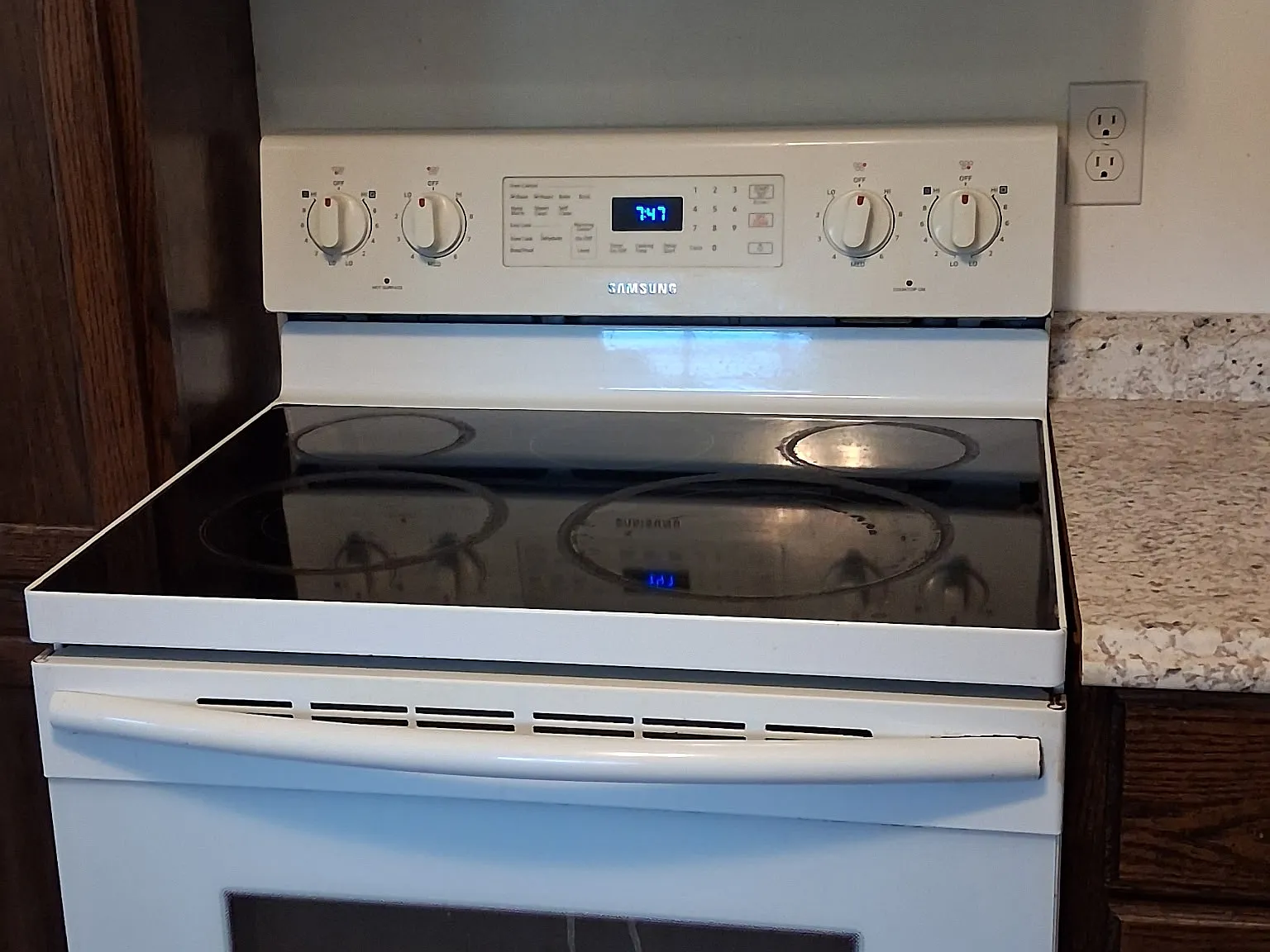 2 bed, 950 sqft, $1,350 — Photo 4