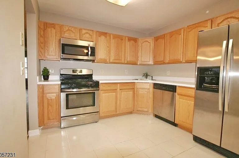 249 Potomac Dr — Photo 1