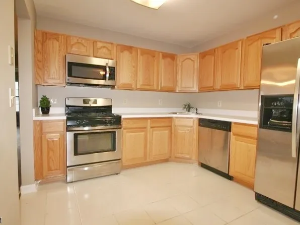 249 Potomac Dr, Basking Ridge, NJ 07920