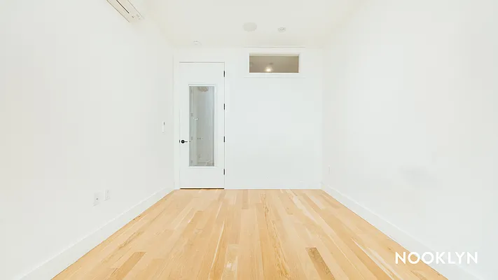 Rented by Nooklyn NYC LLC | media 4