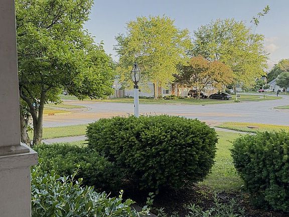 4th image of 3590 Fairfax Ct E