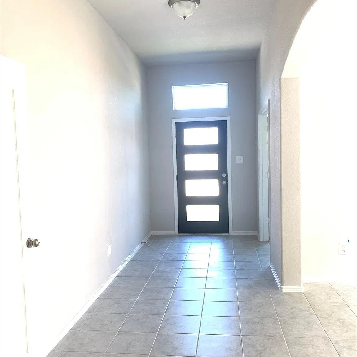 4 bed, 2.0 bath, 2260 sqft, $2,500 — Photo 4