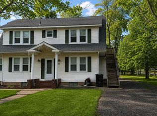 579 13th St Floor 1, Hammonton, NJ 08037