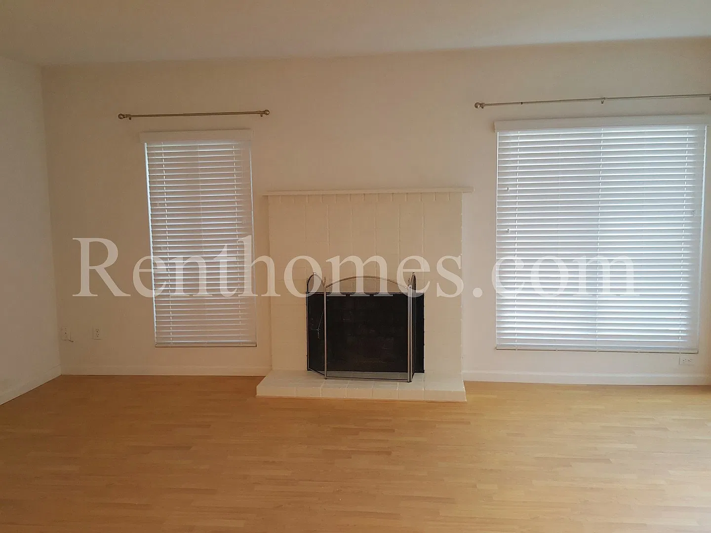 Point Loma, 2324 Caminito Mira, Wd Flrs, Granite Counters, AC, Fireplace, 2 Car Garage, 3 Communi... — Photo 3