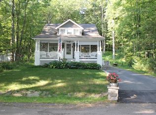 325 Rowe St, Hawley, PA 18428