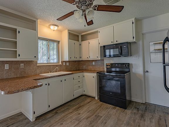 5th image of 2722 Beechwood St
