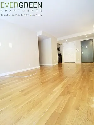 Rented by Evergreen Apartments BK | media 2