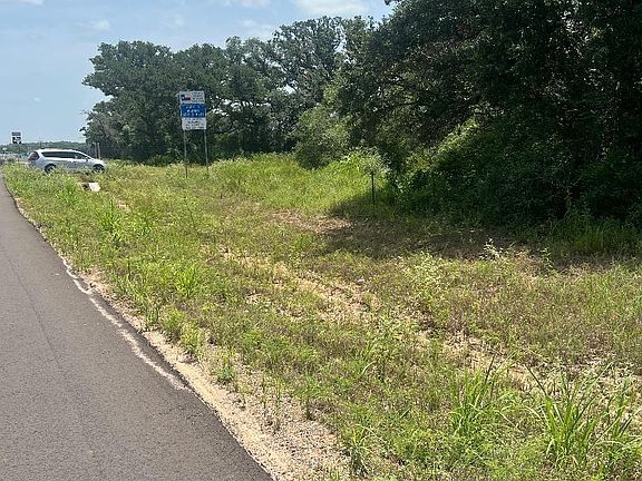 4th image of 5896 S Interstate Highway 10 Rd