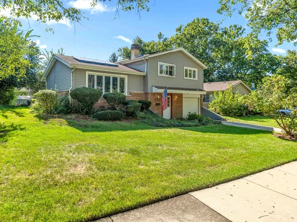 9137 W 91st Pl, Hickory Hills, IL 60457