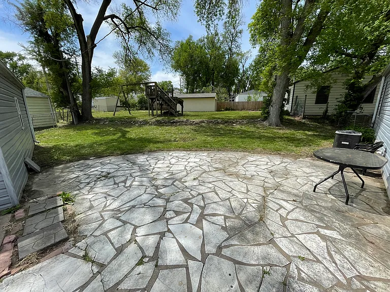 1020 Cole Creek Dr — Photo 14