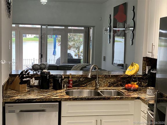 3rd image of 711 SW 122nd Ave #711
