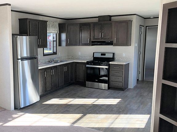5th image of 4B Maplewood Ln
