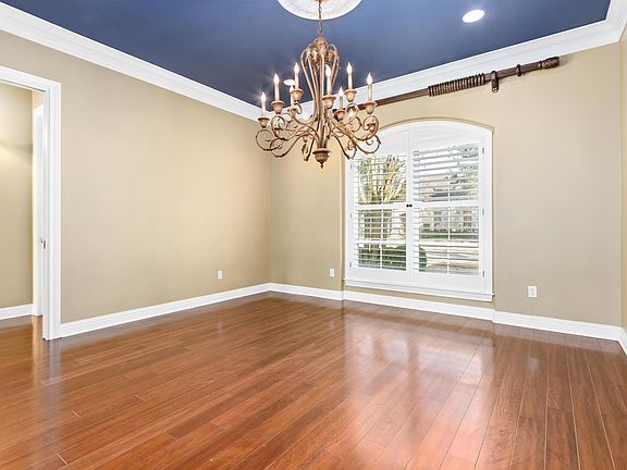 3rd image of 5245 Merlot Dr