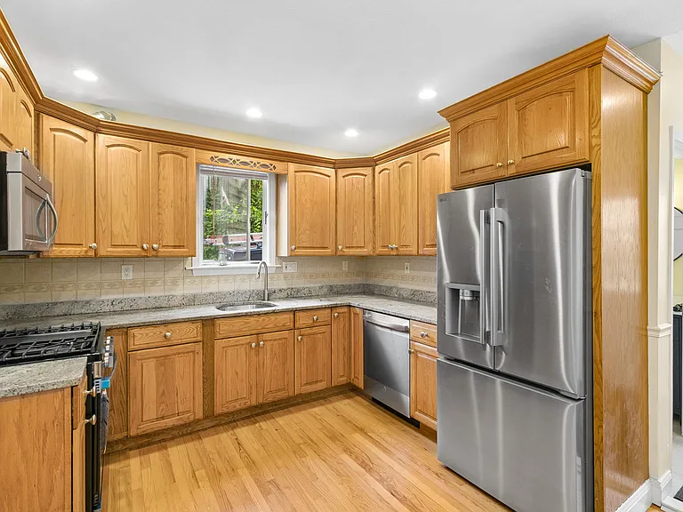 46 Beaver St #46 — Photo 2