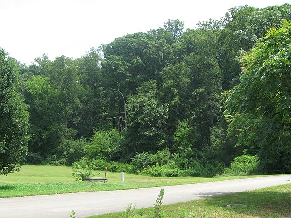 5th image of 1810 Spencer Dr