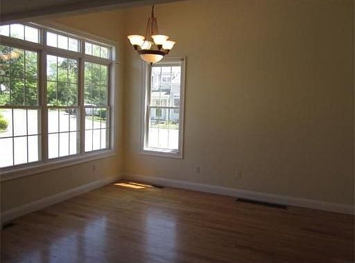 3rd image of 878 Brockton Ave