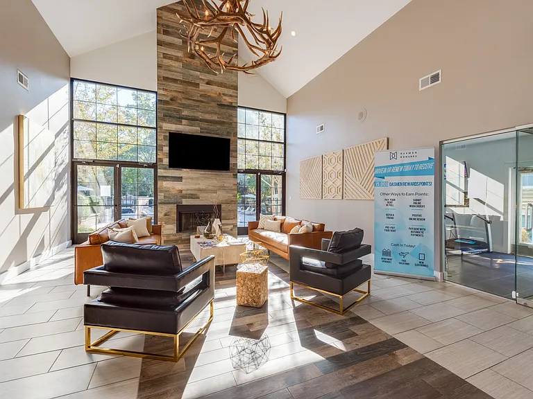 Copper Creek Apartments — Photo 15
