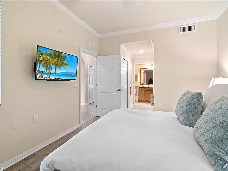 9727 Acqua Ct #436 — Photo 12