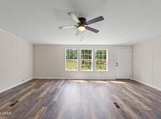2488 Pinewood Dr, Chipley, FL 32428