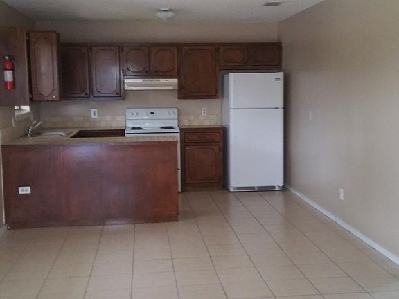 3rd image of 401 E Tulip Ave APT 6