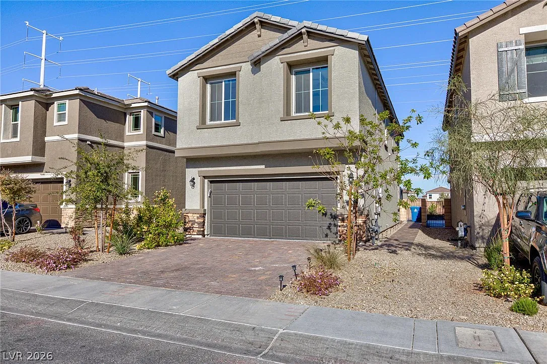 3 bed, 2.5 bath, 1721 sqft, $3,000 — Photo 1