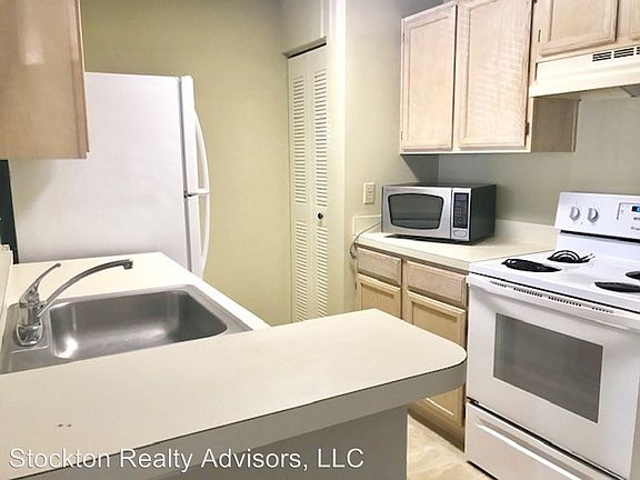2nd image of 4028 Crockers Lake Blvd