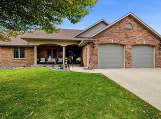 2341 Deerborn Dr, Asbury, IA 52002