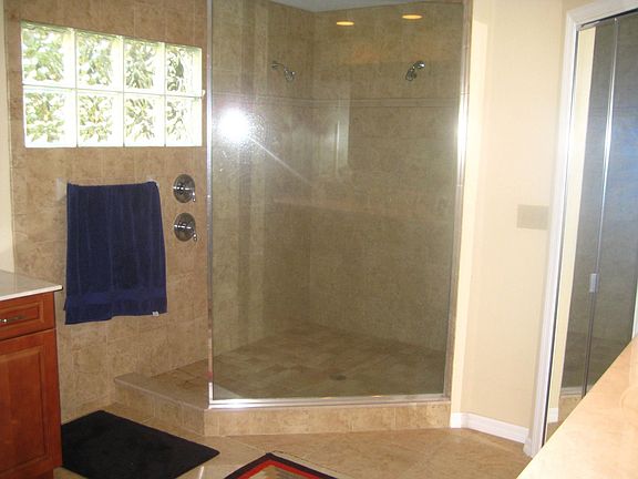 Master Bath - Walk in Shower