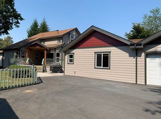 18725 Rock Springs Rd, Brookings, OR 97415