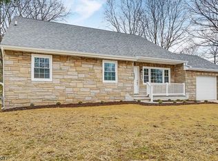 141 Winslow Ave, Somerset, NJ 08873