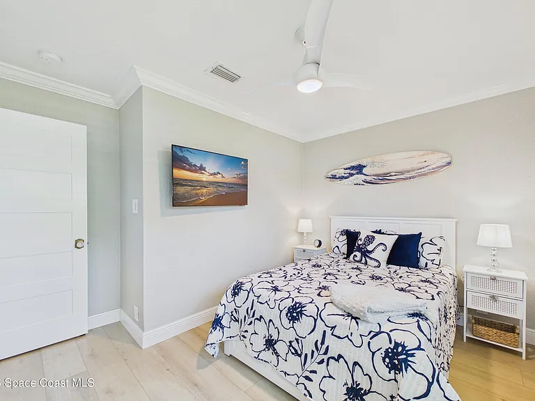 172 E Dover St — Photo 35