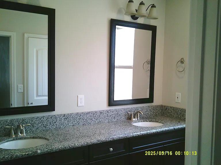 924 S Michelle Ave — Photo 3