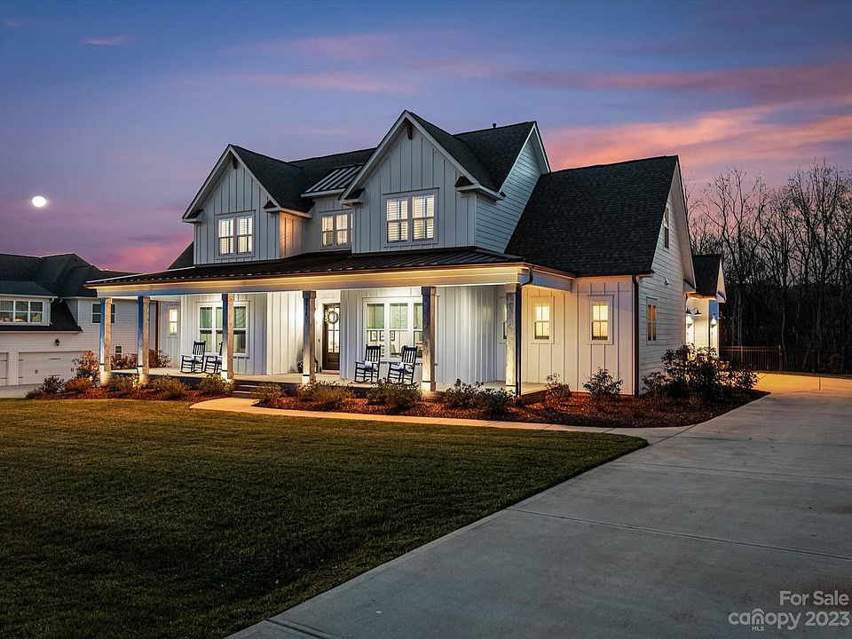 1st image of 214 Hidden Meadows Dr