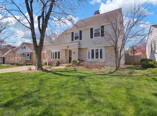 148 S Grace Ave, Elmhurst, IL 60126