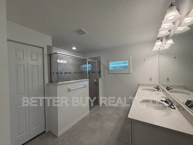 16 Kalendar Ct — Photo 21